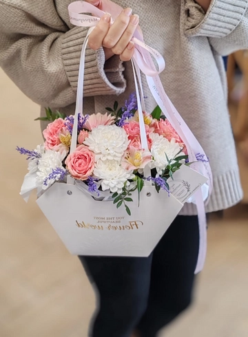 Композиция «Вероника» от интернет-магазина цветов в 