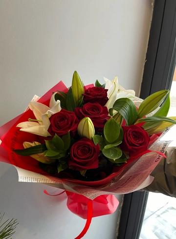 Букет «Интрига» от интернет-магазина цветов в 