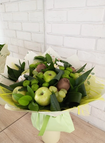 Фруктовый букет «Зелёный рай» от интернет-магазина цветов в 