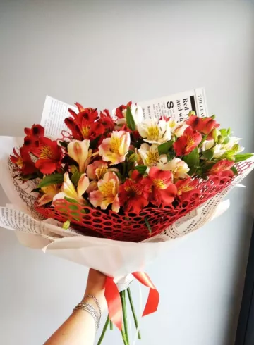 Букет «Крылья бабочки» от интернет-магазина цветов в 