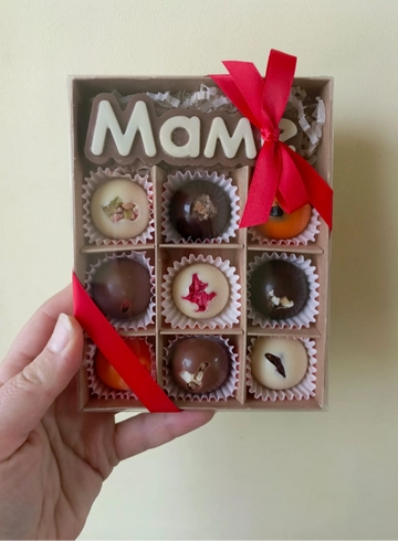 Подарочный шоколадный  набор «Маме» от интернет-магазина цветов в 