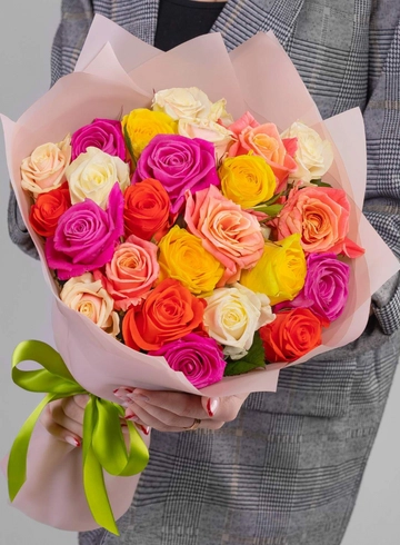 Букет из 25 роз &laquo;Искры&raquo; от интернет-магазина цветов в 