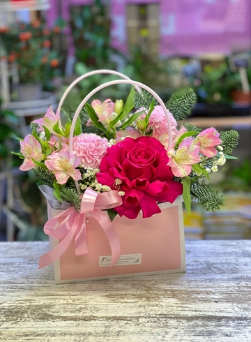 Композиция  «Зимний румянец» от интернет-магазина цветов в 