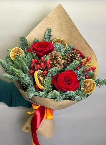 Новогодний букет «Янтарная россыпь» от интернет-магазина цветов в 
