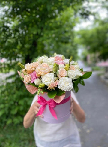 Композиция из цветов «Сливочный  десерт» от интернет-магазина цветов в 