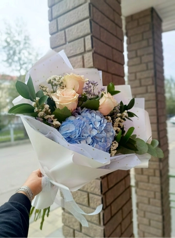 Букет «Особенный» от интернет-магазина цветов в 