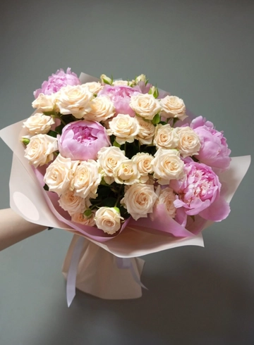 Букет с пионами  «Азалия» от интернет-магазина цветов в 